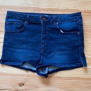 EUC forever 21 shorts size 30 ✨💫🌟